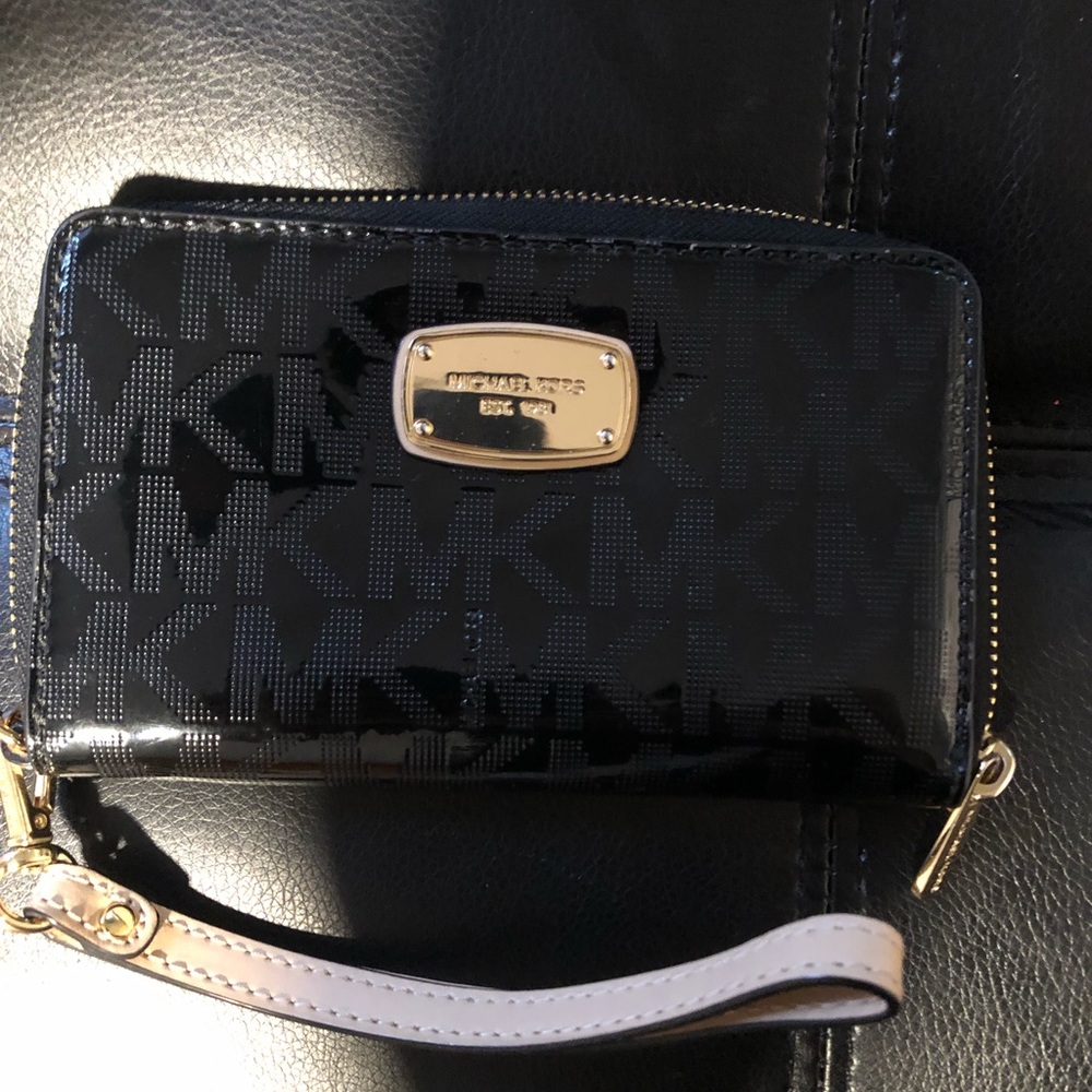 No black pvc wallet used once